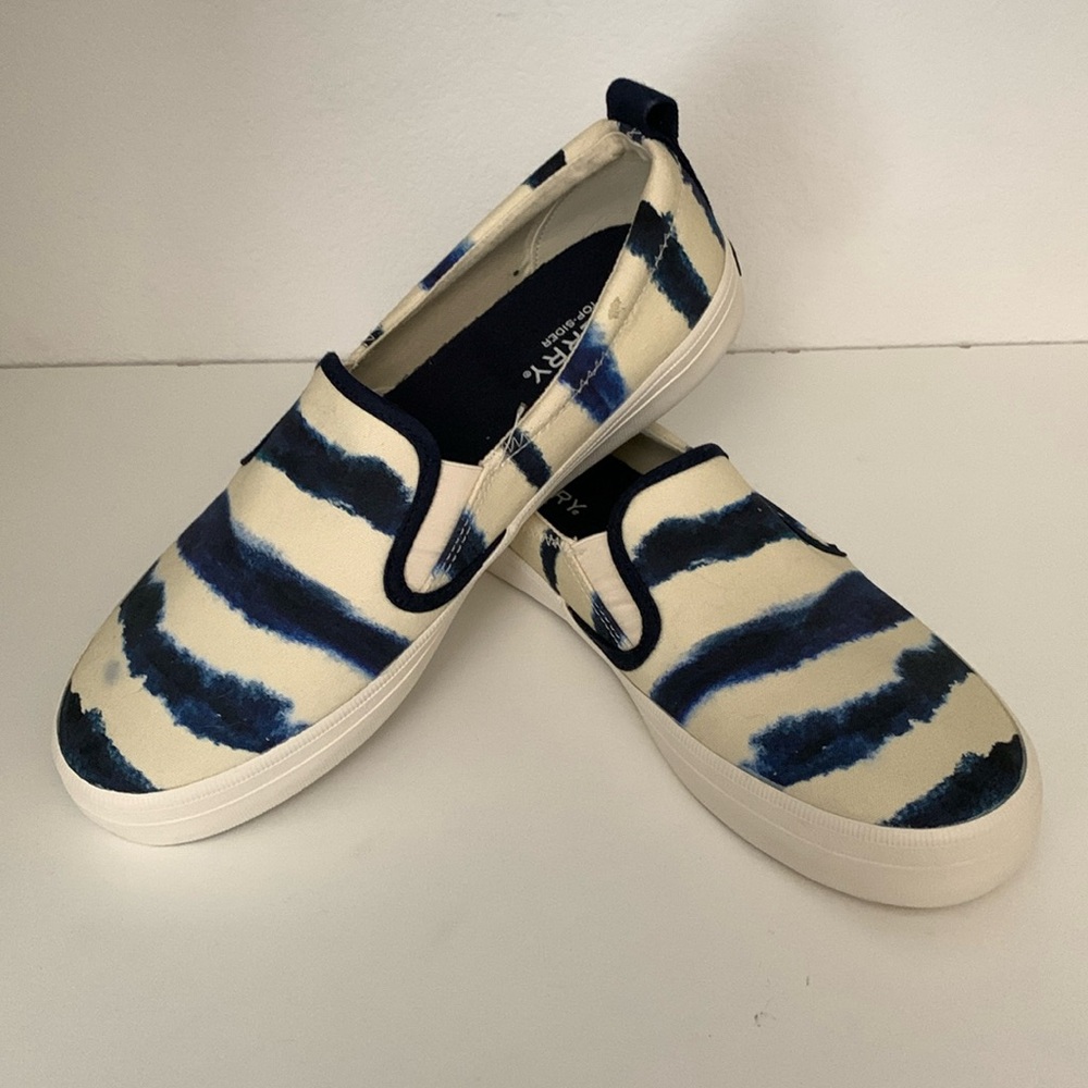 Sperry Blue and Cream Slip-On Sneakers Size 8.5 Blue Tie Dye Design